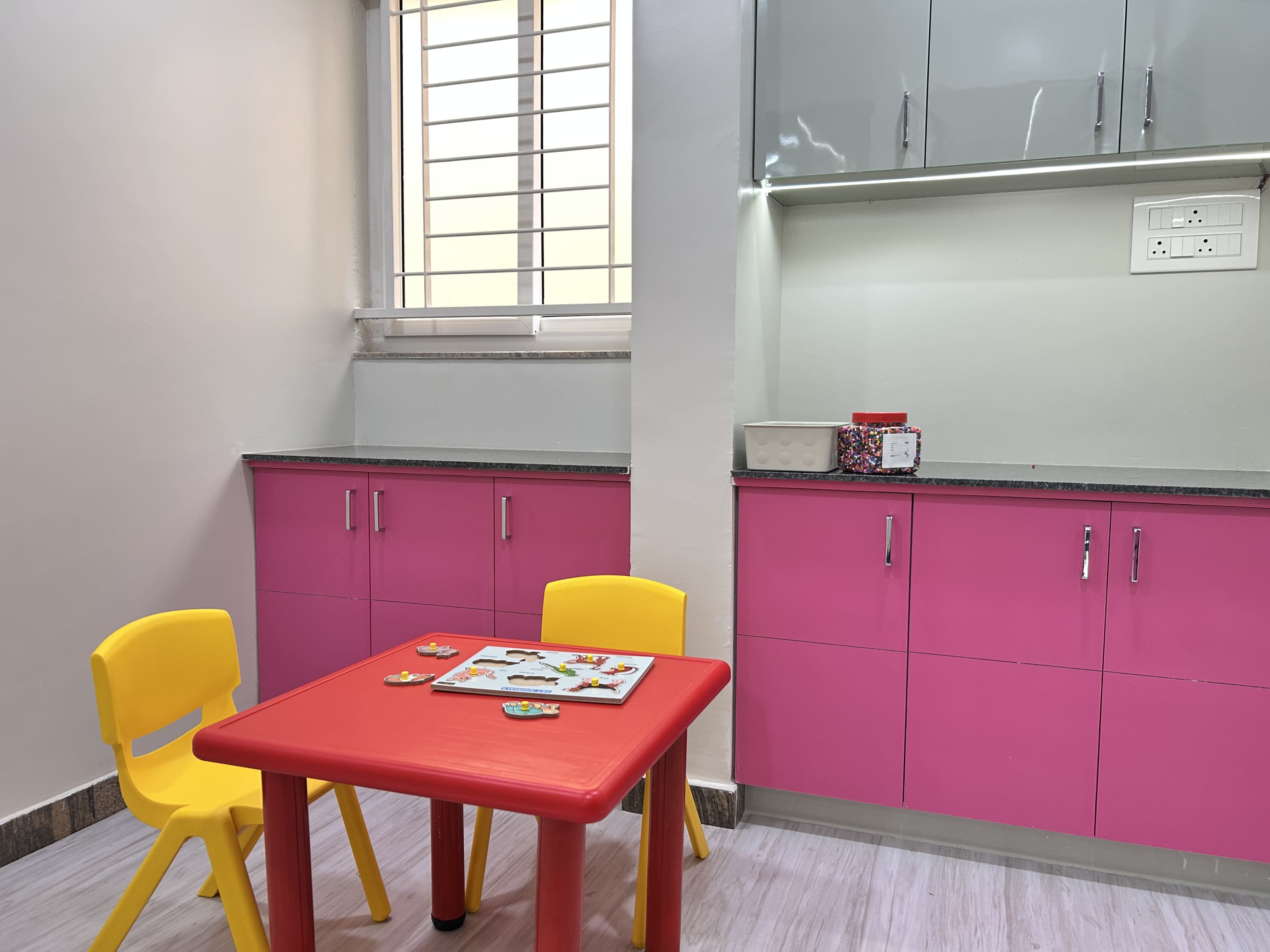 Occupational therapy room with activity table